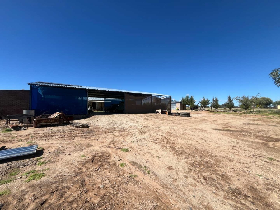 2 Bedroom Property for Sale in Kanoneiland Northern Cape